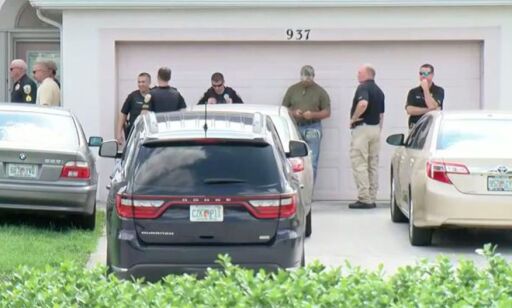 Her omringer politiet gjerningsmannens families hus