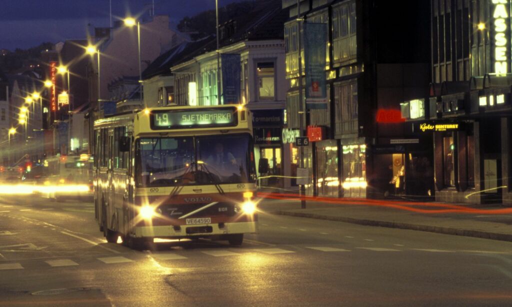 - Jeg har tatt nattbuss mange nok ganger til å vite at det skal man bare ikke gjøre