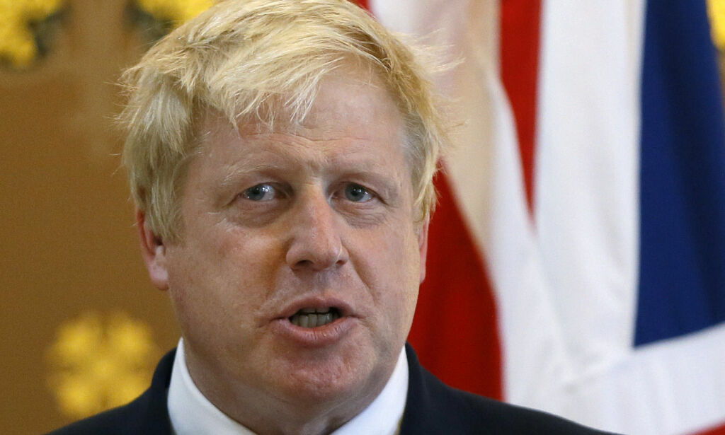 Boris Johnson nekter å beklage fornærmelser. Har sammenlignet Clinton med en «sadistisk sykepleier på mentalsykehus»