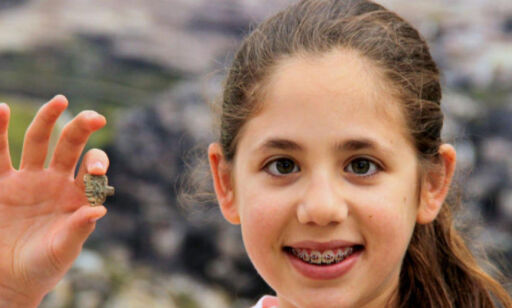 Neshama (12) fant 3200 år gammel egyptisk amulett