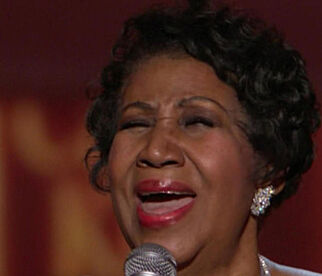 Aretha Franklin (73) hylles etter «årtusenets opptreden»: Får Obama til å gråte på sekunder