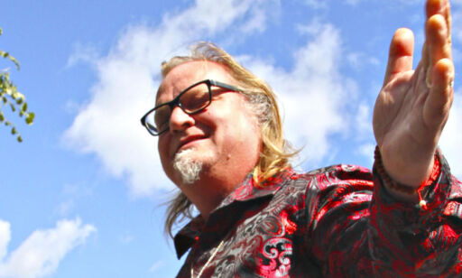 Knut Reiersrud i stein på bluesens æresgate