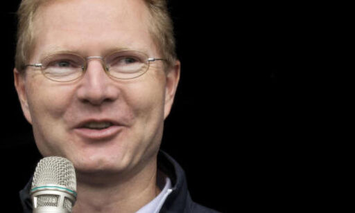 - PST ba Frp-representant trappe ned Russland-kontakt