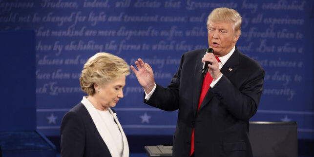 Utroper Clinton til vinner: - Hun slipper nærmest å framføre sitt eget budskap