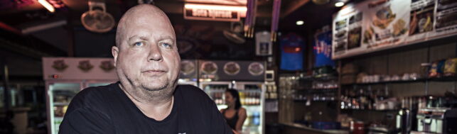 På Kåres Partybar i Pattaya kan kundene kjøpe fri de ansatte jentene fra skiftet