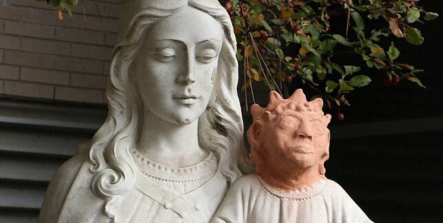 Restaurert statue av jesusbarnet skaper oppstandelse