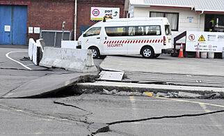Fissures run along a road by the Centre Port in Wellington, Monday, November 14, 2016, after a major earthquake struck New Zealand's south Island early Monday. A powerful earthquake struck in a mostly rural area close to the city of Christchurch but appeared to be more strongly felt in the capital, Wellington, more than 200 Km (120 miles) away. (Ross Setford/SNPA via AP)