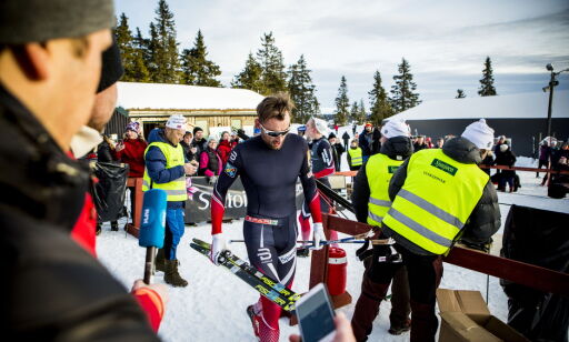 Northug ble pisset på ifølge treneren. Derfor stakk han av fra målområdet: - Fit for fight