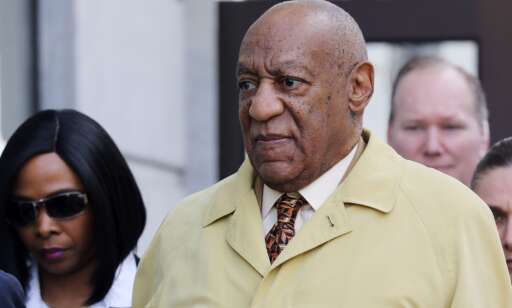 Bill Cosbys forsvarer krevde å få overgrepssak flyttet: - Ikke et sted i landet kan han få rettferdig rettergang