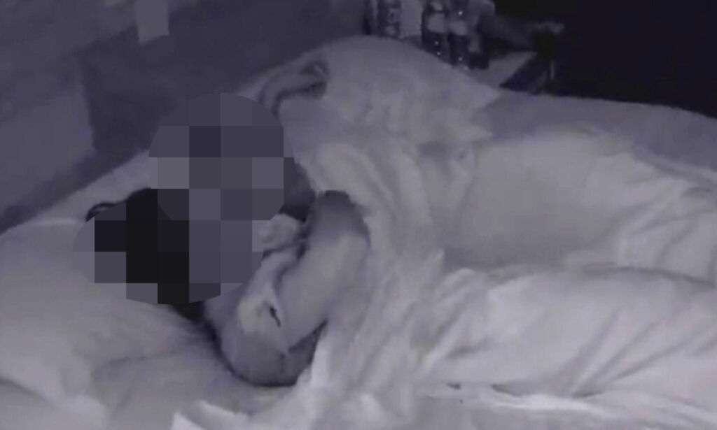 - Vi måtte være rolige så ingen så at vi hadde sex