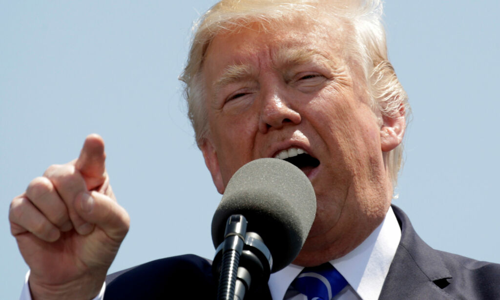 Trump lovet ild og vrede. Så høynet han