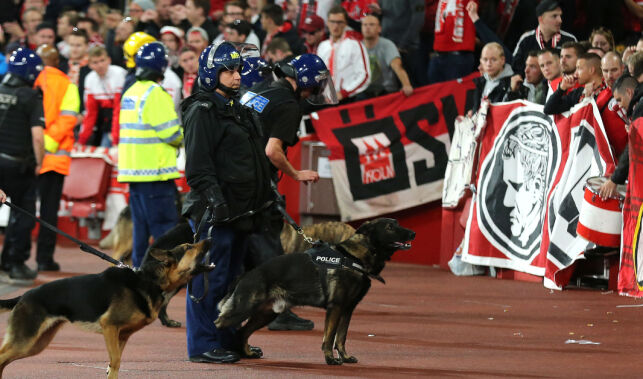 Plutselig sto flere tusen Köln-fans blant Arsenal-supportere: - Hva som helst kunne skjedd