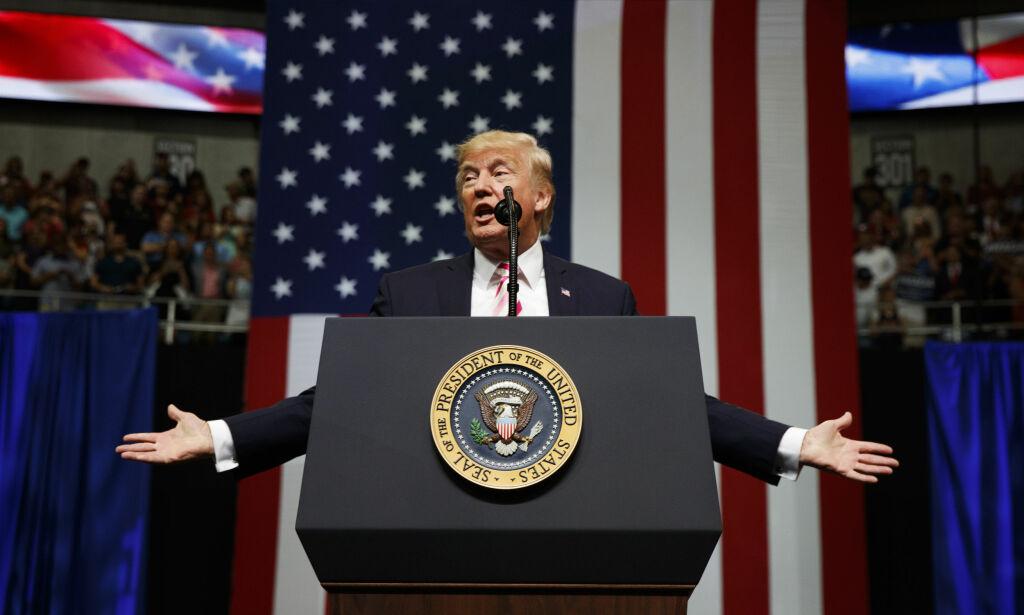 AP: Høyesterett i USA tillater Trumps innreiseforbud