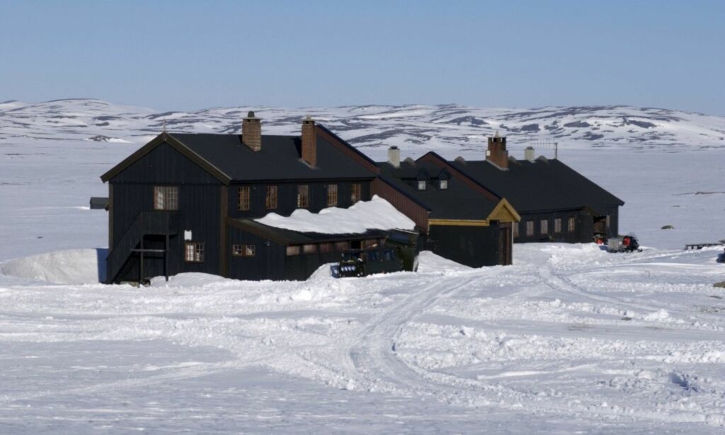 Utbrudd av magevirus på Hardangervidda - 30 personer hentet ut, tre isolert på egne rom