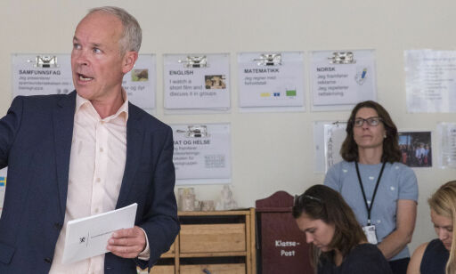 Høyre-politiker roper varsku om mobilbruk i skolen