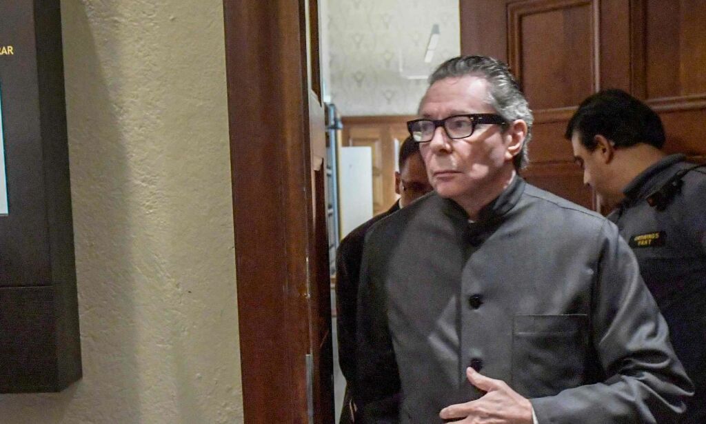 Kulturprofilen Jean-Claude Arnault dømt til to års fengsel for én voldtekt