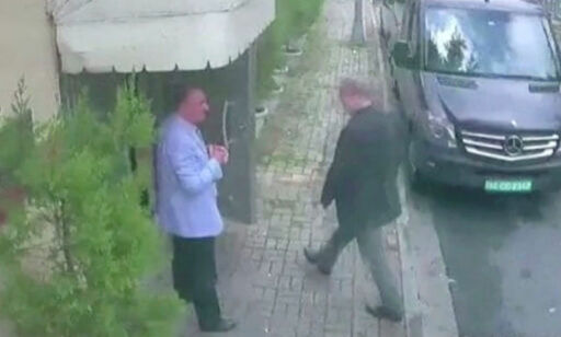 Hevder at Khashoggi skal ha blitt båret ut i et opprullet teppe