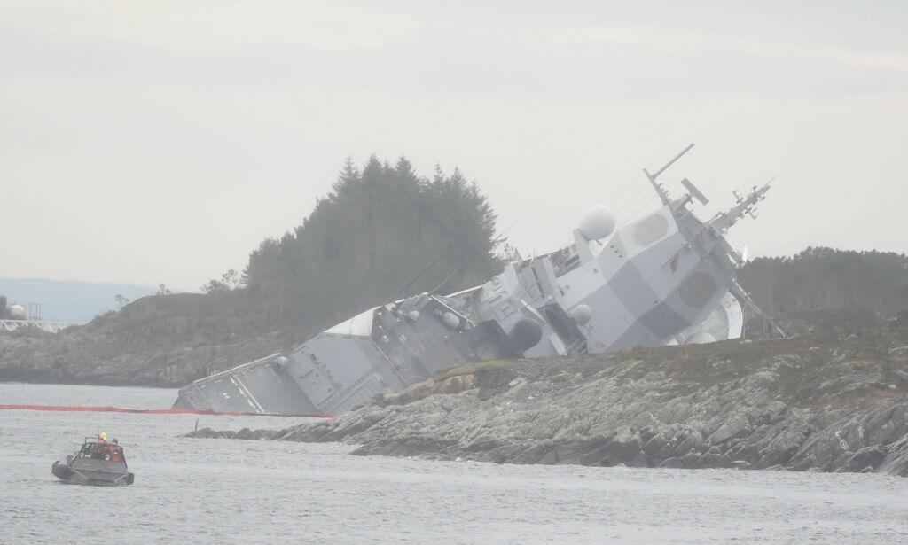 - «Helge Ingstad» tok inn vann, mistet styring og drev deretter på grunn