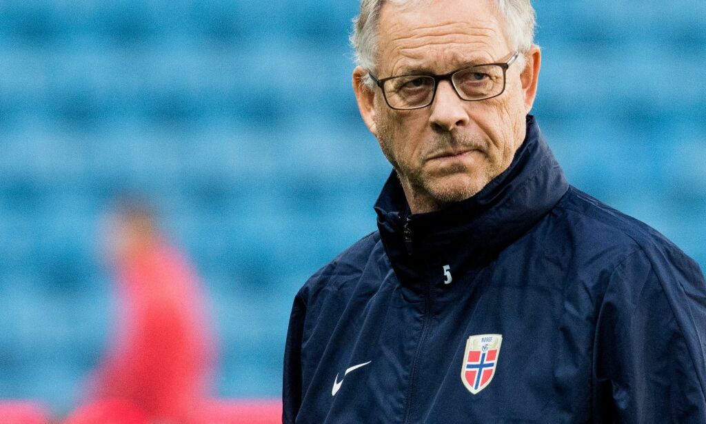 - Han må slutte å gnåle om alderen