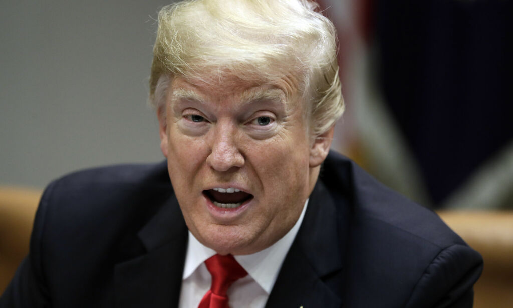 Trump anklages for å ha brukt stiftelse til personlig og politisk vinning