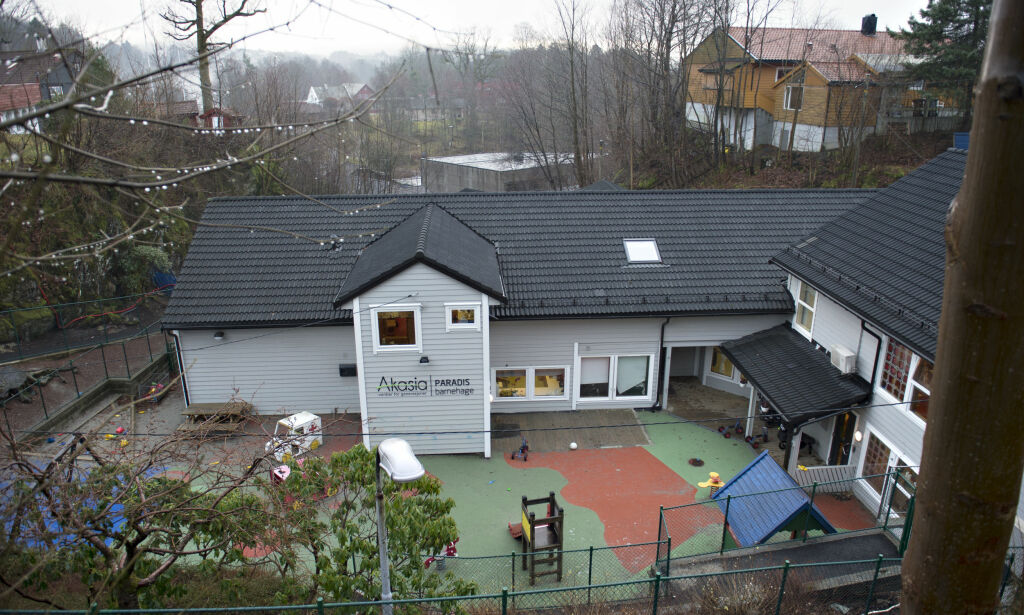 Gutt (1) til sykehus etter ulykke i barnehage: - En alvorlig sak