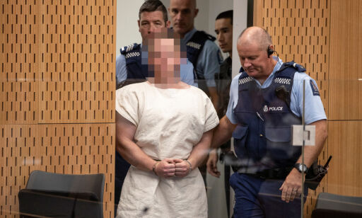 Terrorsiktede gliste i retten