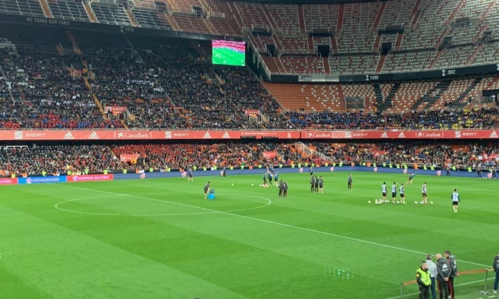 Hysteri på Spanias trening